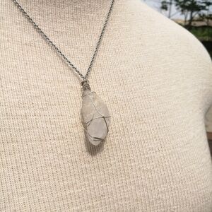 Natural pink Quartz pendant